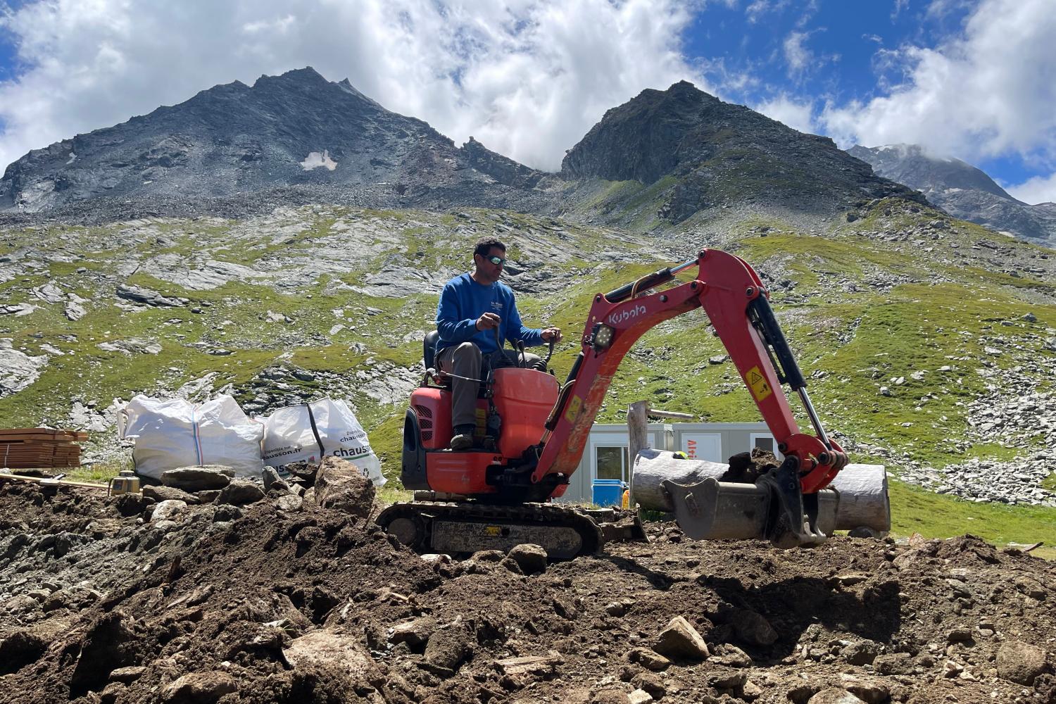 Travaux du refuge de Turia